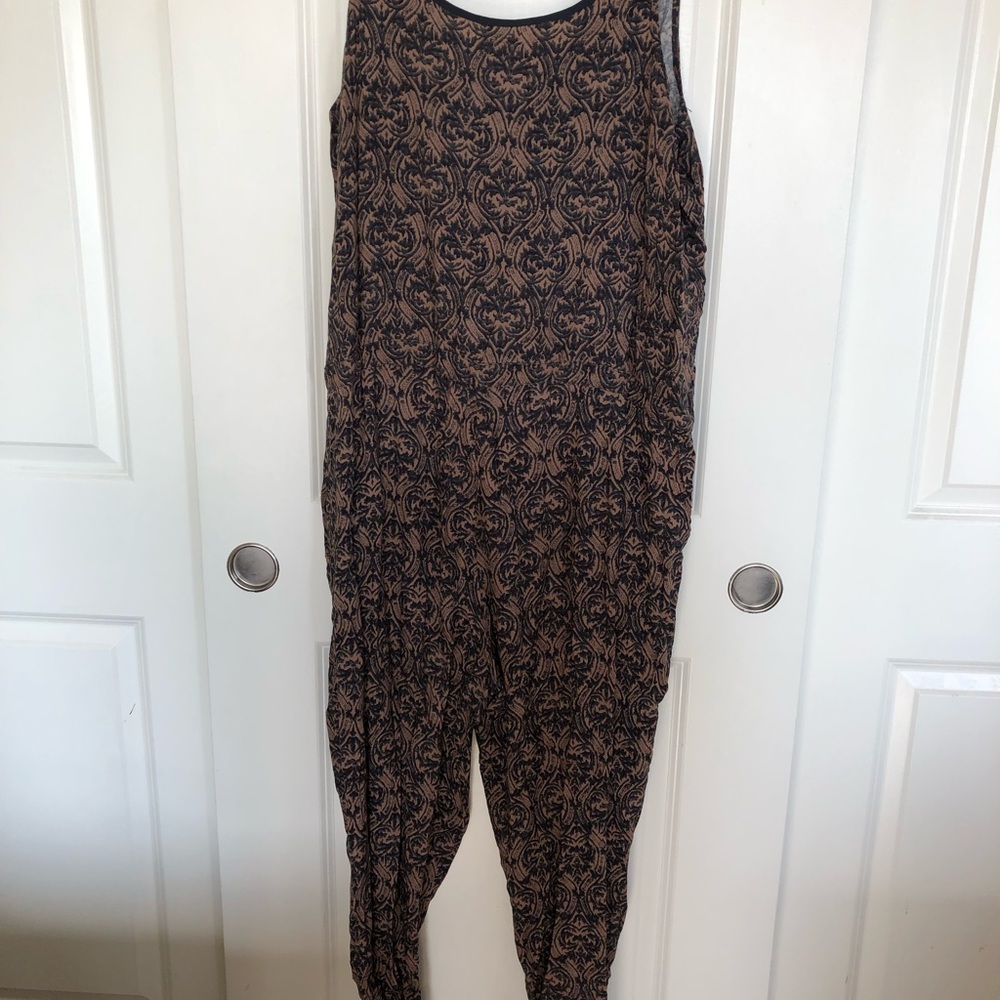 Anthropologie jumpsuit/romper with beading - Picture 7 of 7